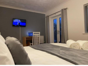 Eagle Way Apartment